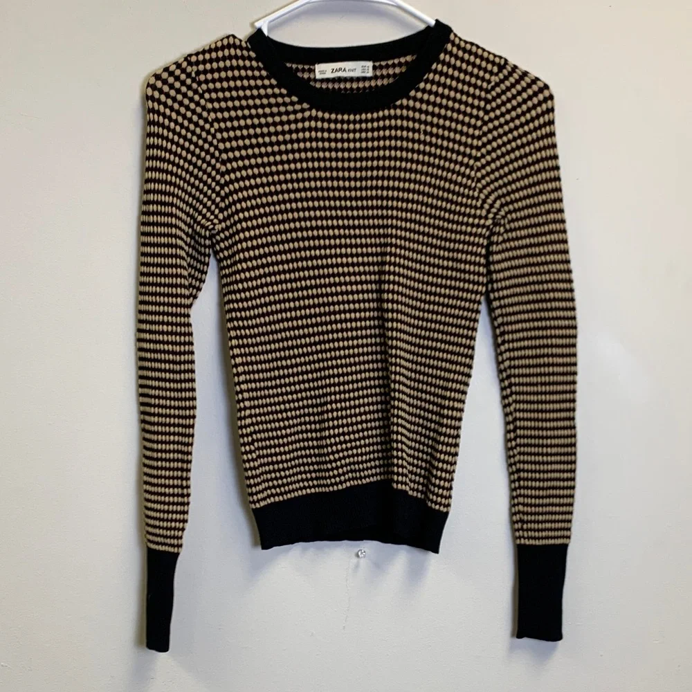 Zara Black and Tan Patterned Sweater